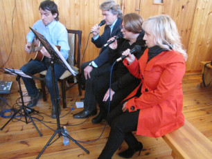 23. Zespół Miriam ubogacający oprawę muzyczną, Przasnysz, 30.04.2022, fot. W. Ostrowski