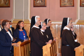 25. Siostry felicjanki podczas Eucharystii jubileuszowej, Przasnysz, 07.08.2021, fot. E. Łukasiak