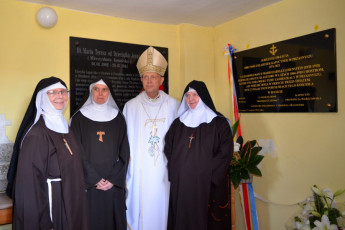 40. Z biskupem płockim Piotrem Liberą i siostrą prezeską Rachel Popkovą, Przasnysz, 07.08.2021, fot. E. Łukasiak